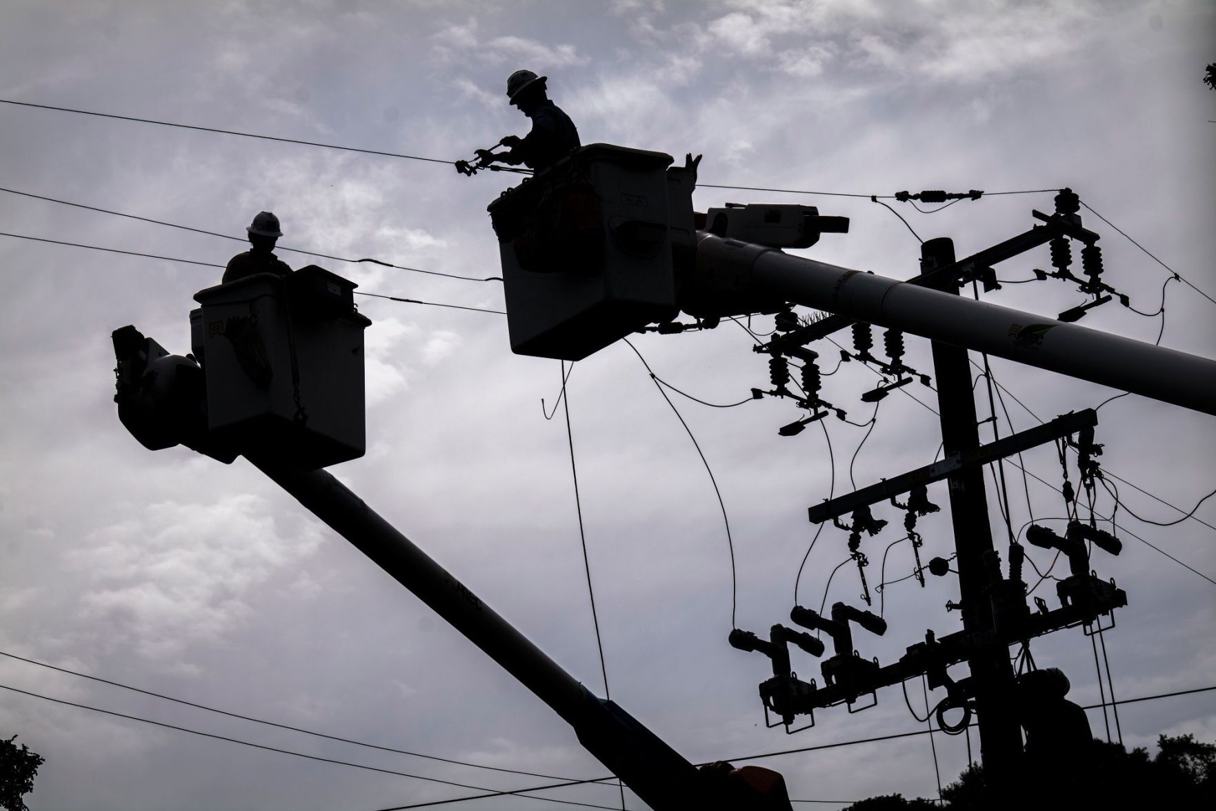 PG&E LINE INSTALLS